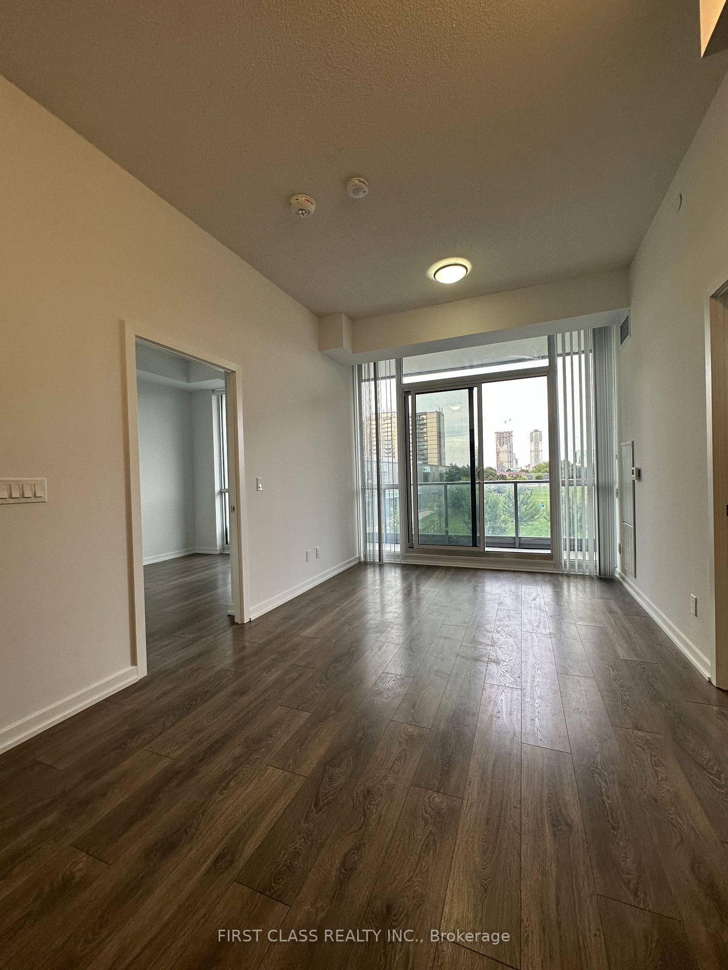 32 Forest Manor Rd, #206