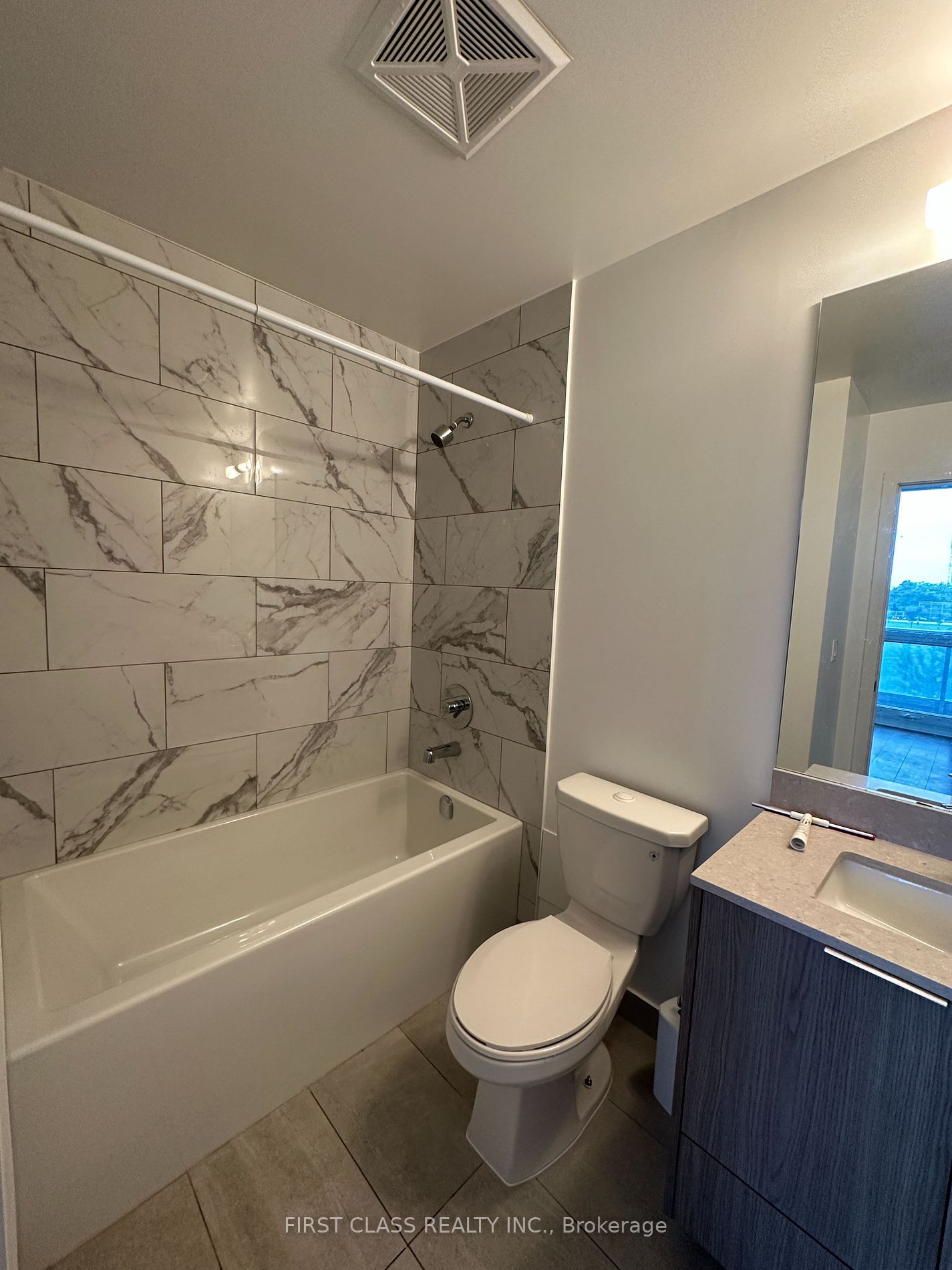 32 Forest Manor Rd, #206
