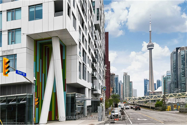 576 Front St W, Toronto