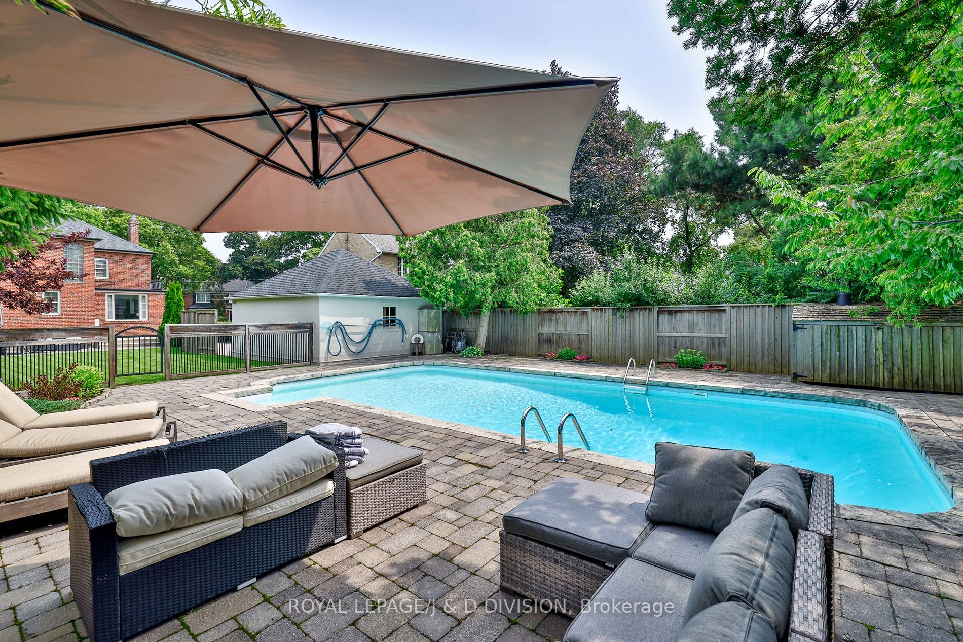 110 Esgore Dr