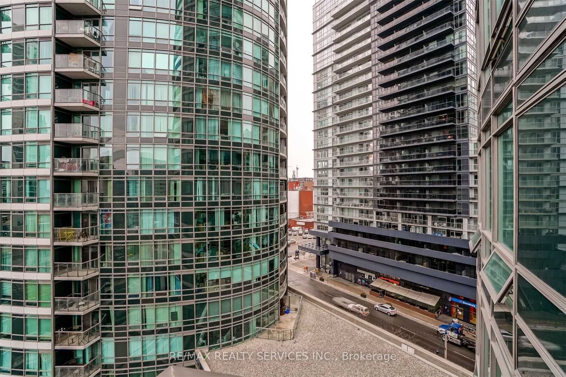 361 Front St W, #1008