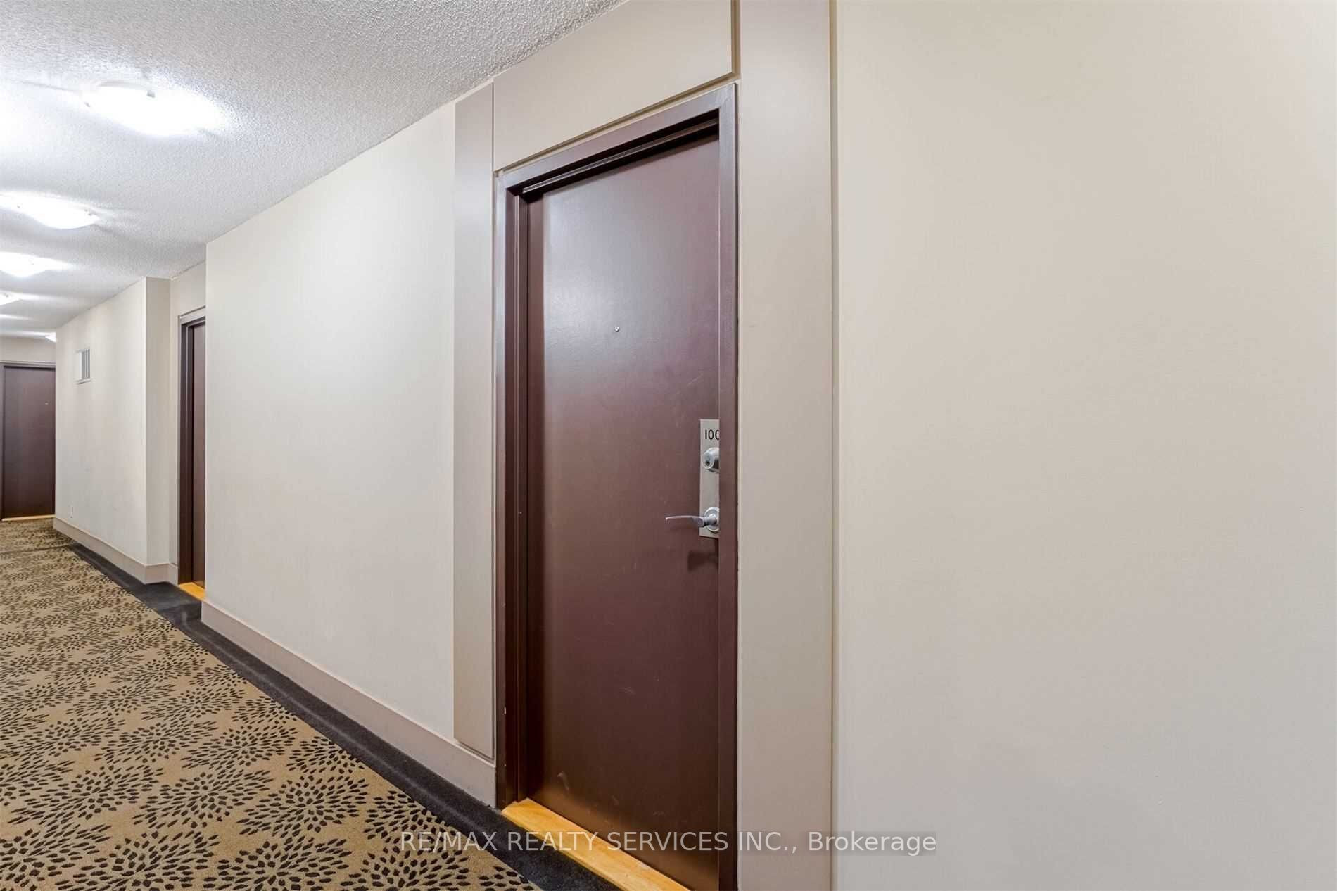 361 Front St W, #1008