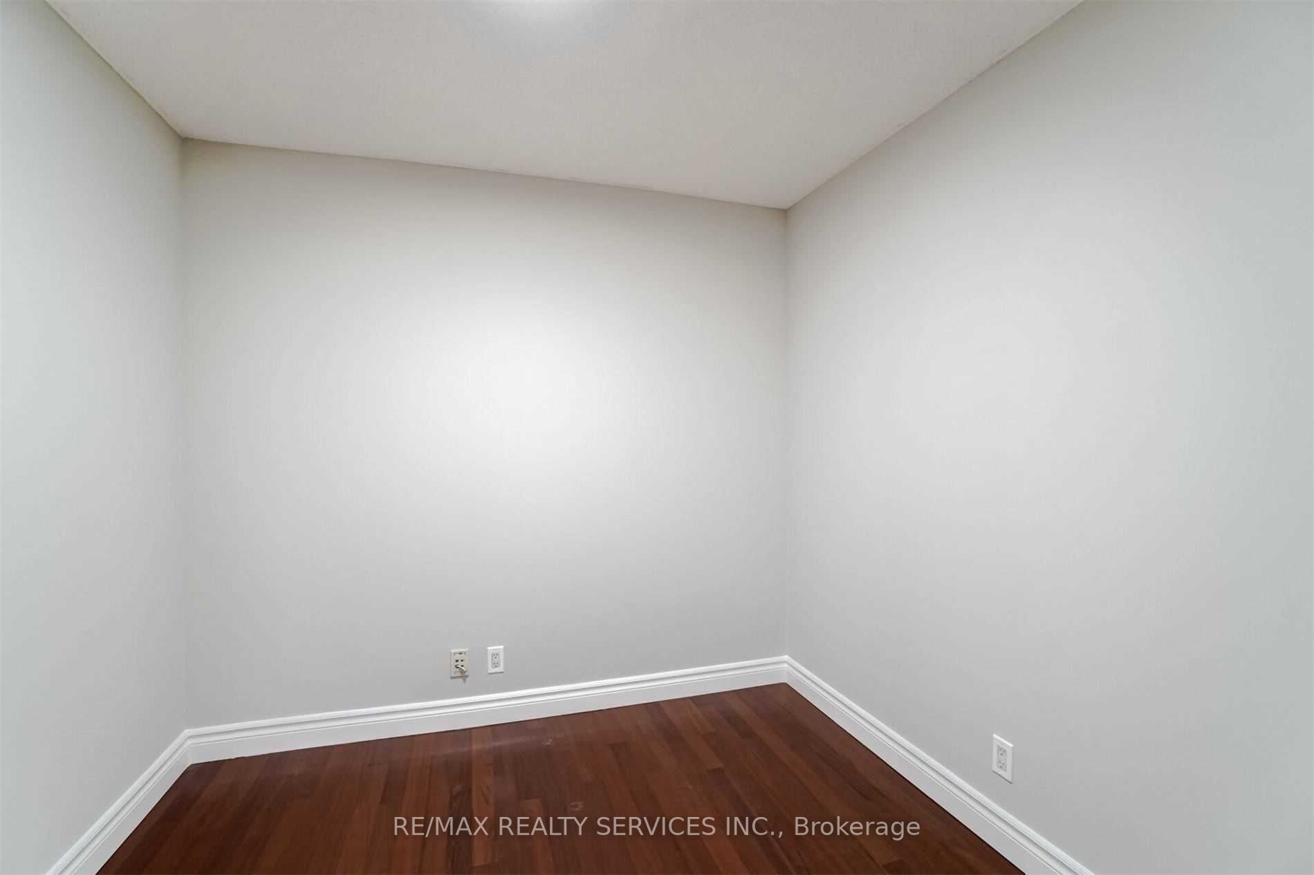 361 Front St W, #1008