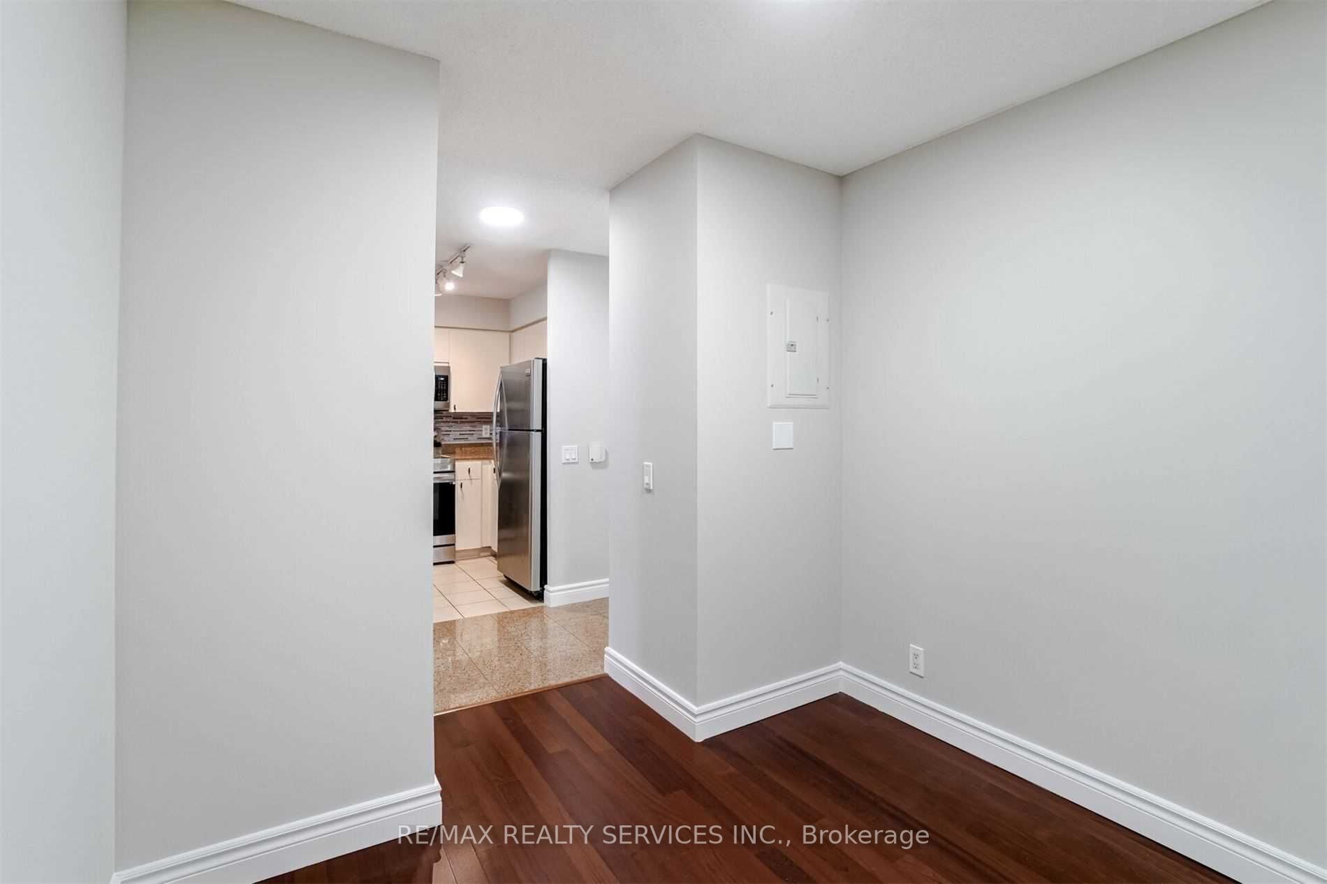 361 Front St W, #1008