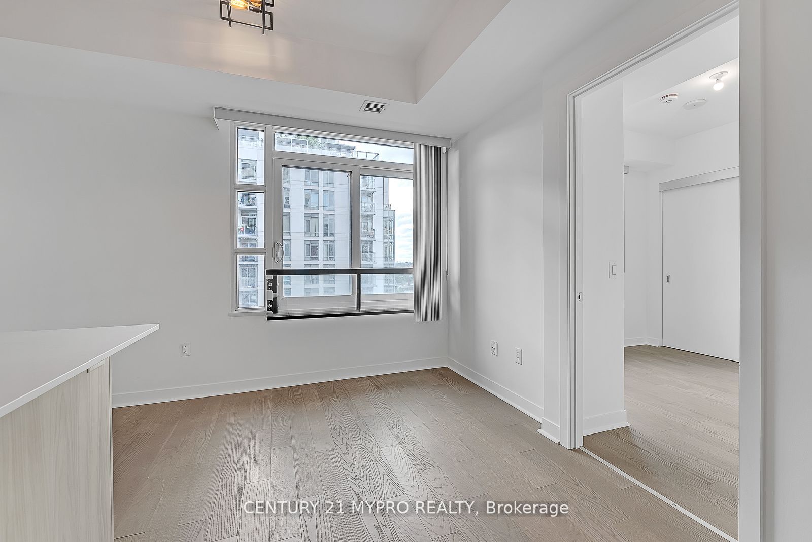 501 Adelaide St W, #1010