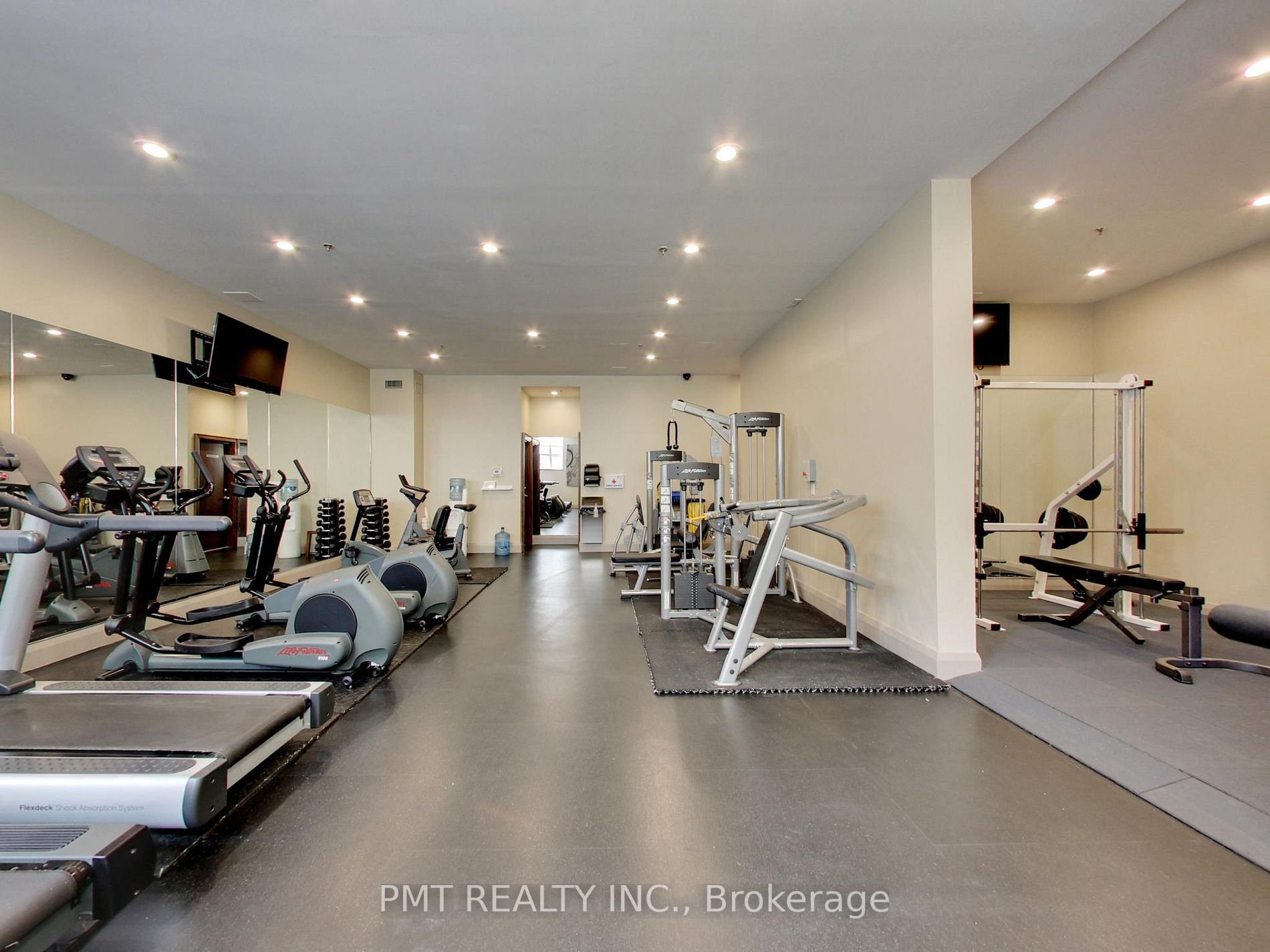438 Richmond Street W, #306