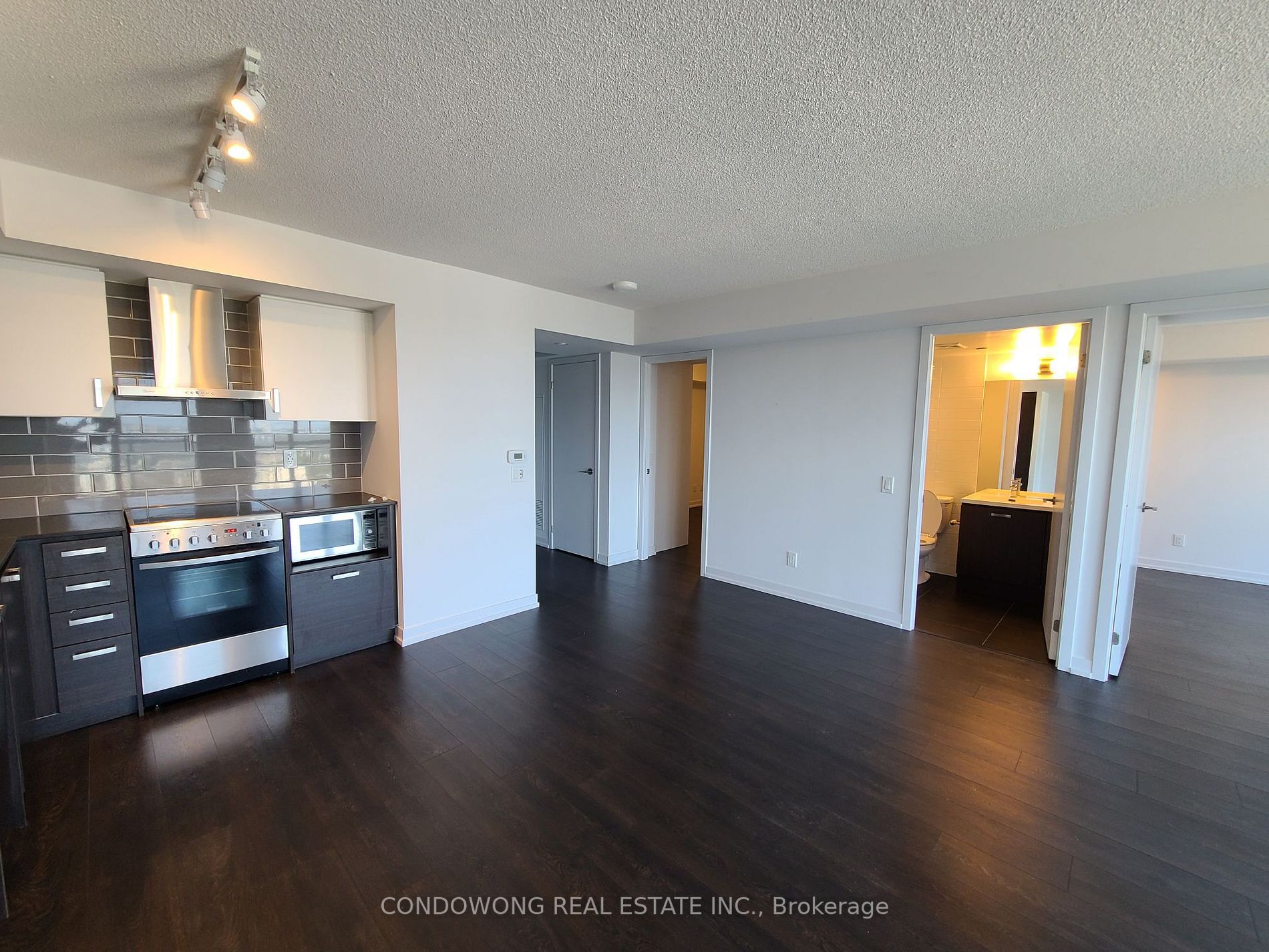 125 Redpath Avenue #2911