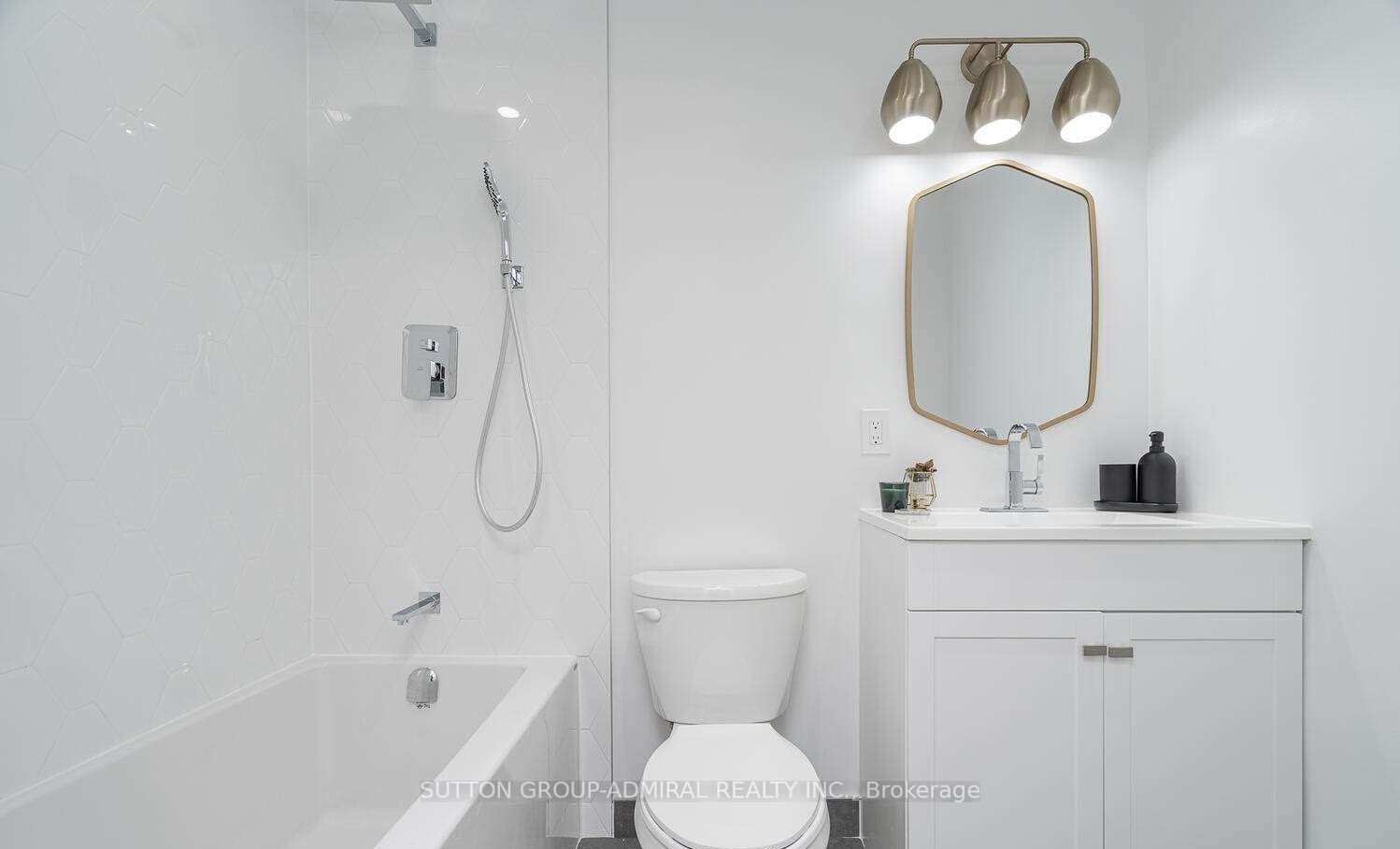 Listing C6748164 - Large Photo # 24
