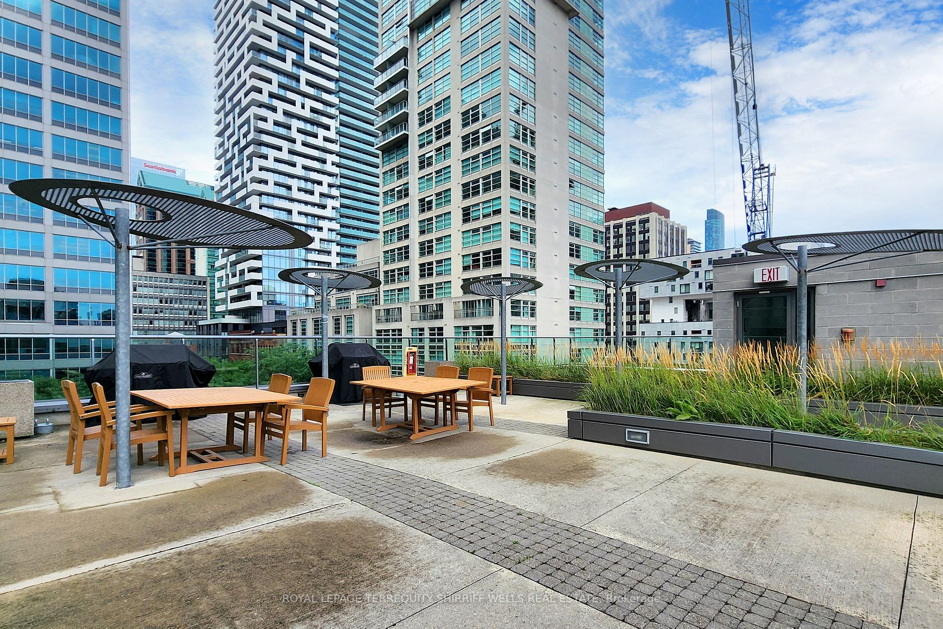 33 Lombard St, #502