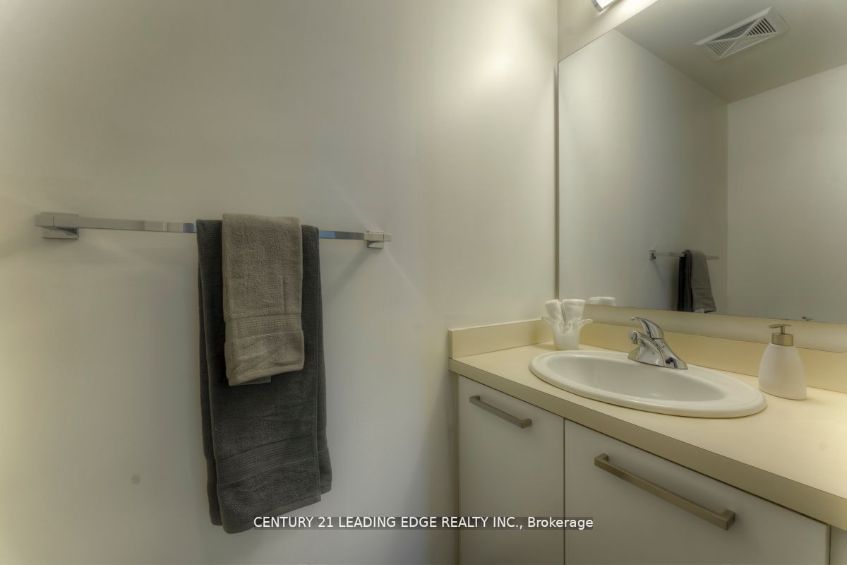 12 York St, #1210