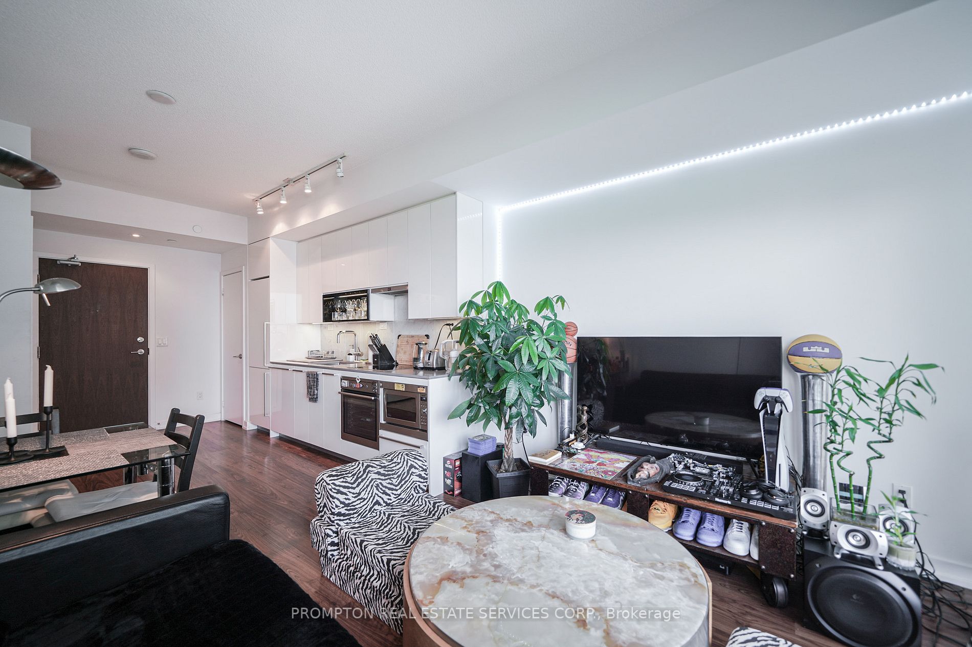 115 Mcmahon Dr, #506