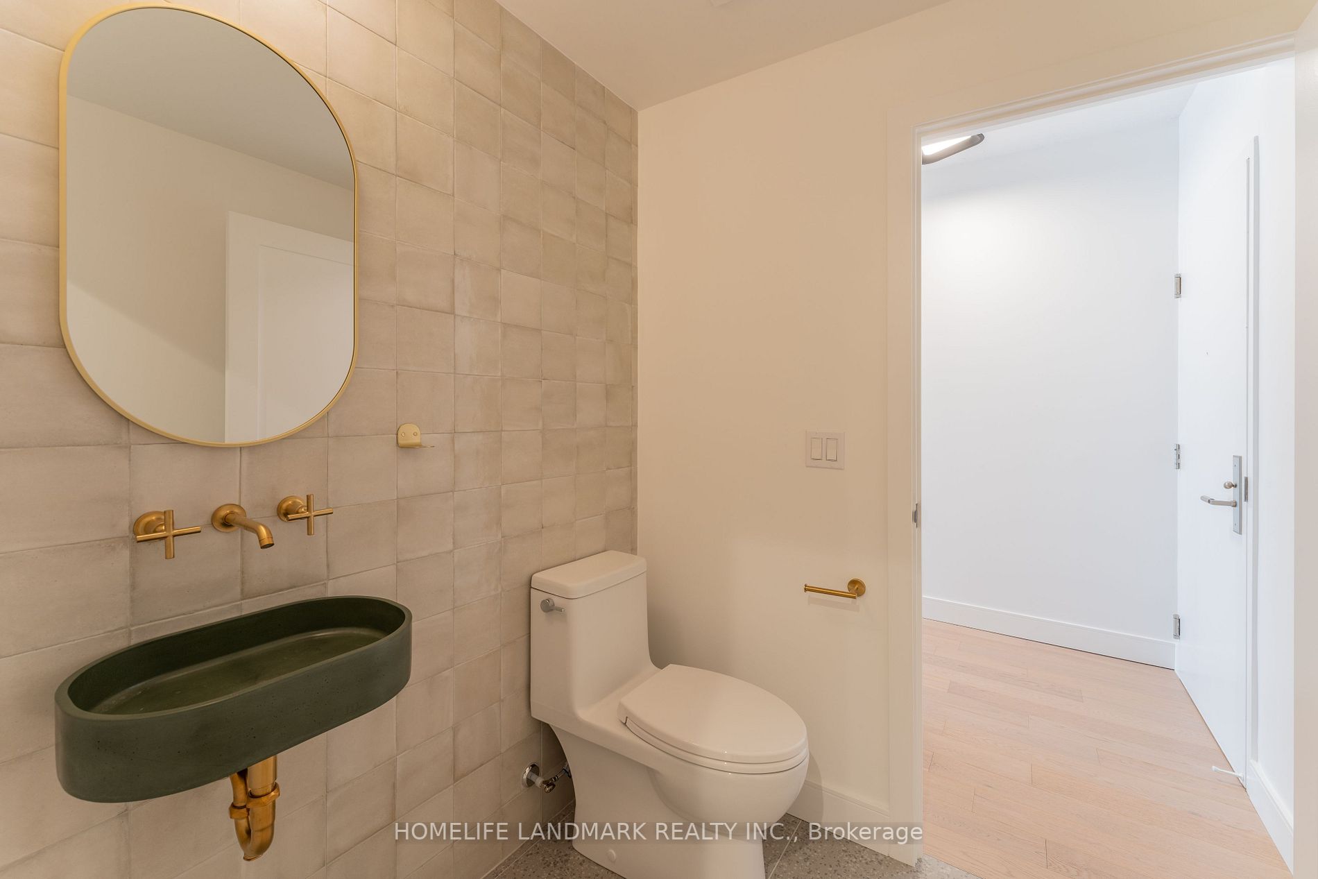 478 King Street W, #806