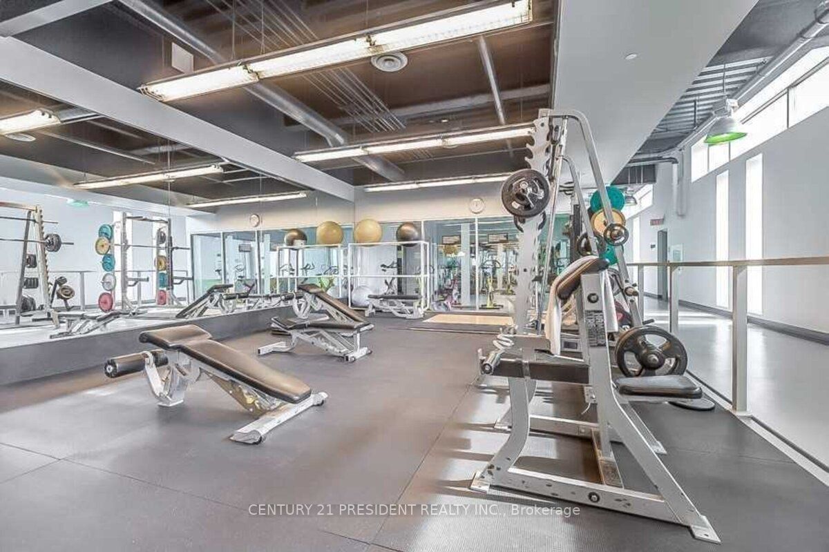 10 Navy Wharf Crt, #906