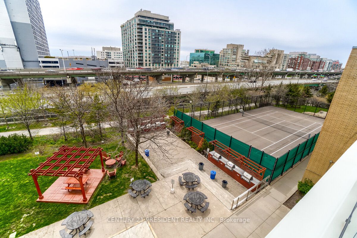 10 Navy Wharf Crt, #906