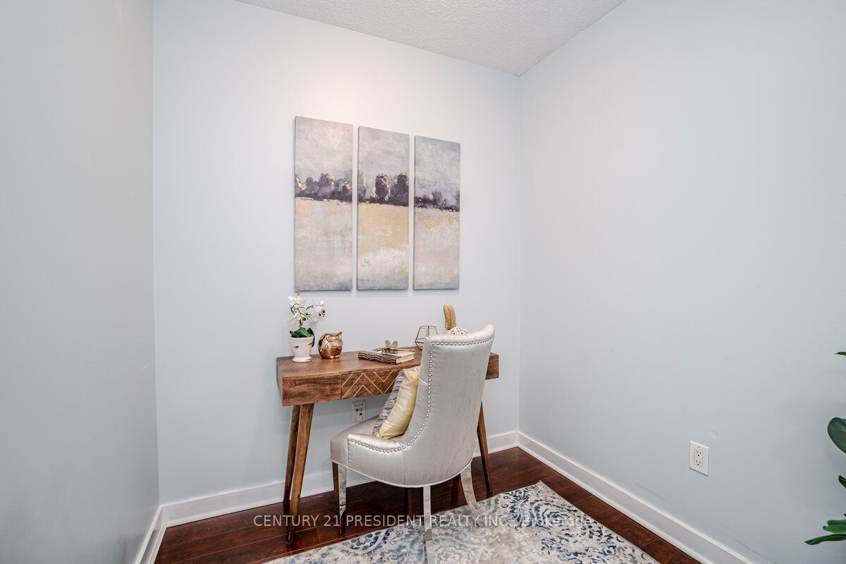 10 Navy Wharf Crt, #906