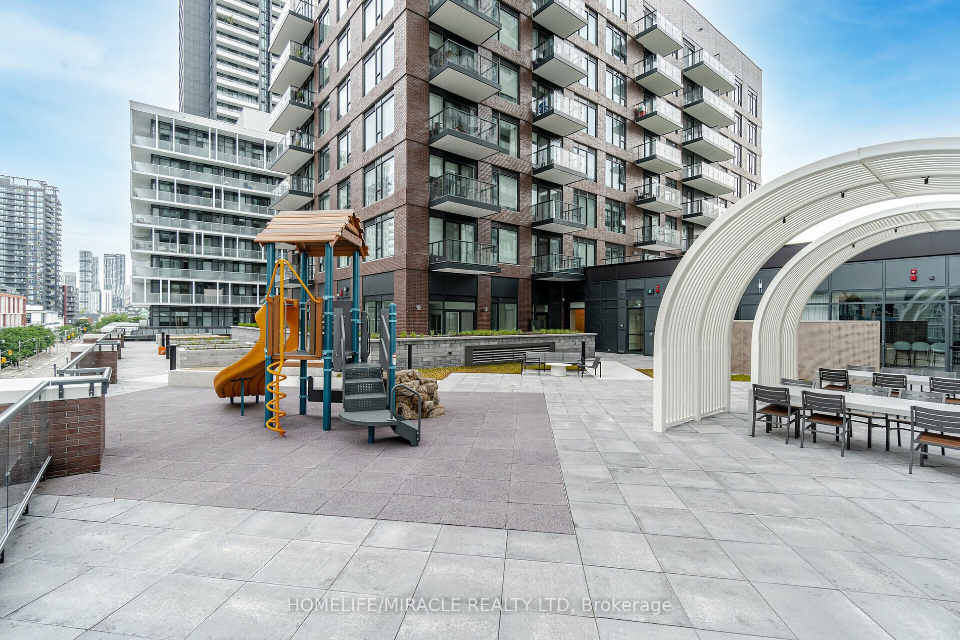 130 River St, #2302