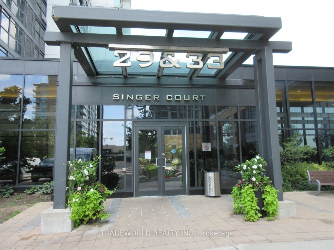 29 Singer Crt, #2906
