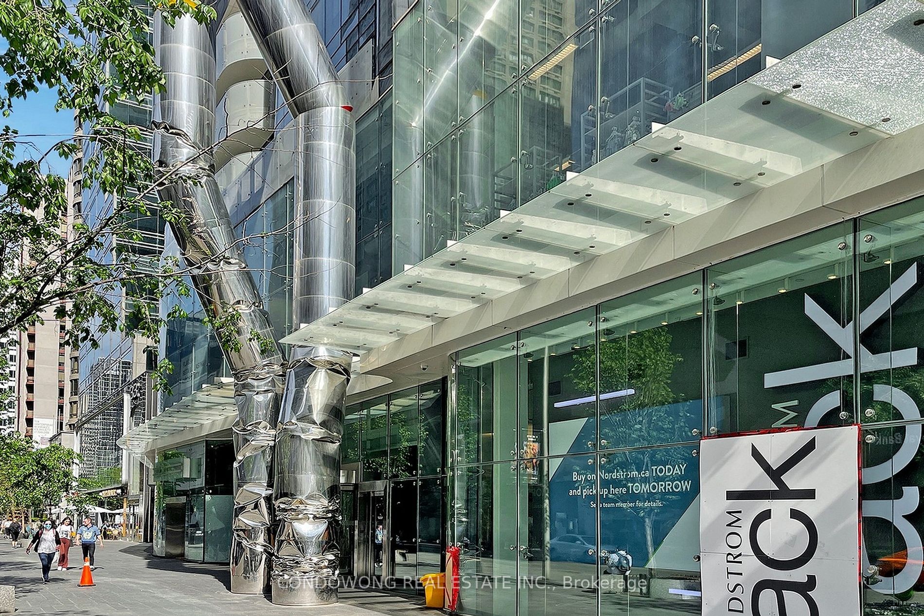 1 Bloor St E, #1710