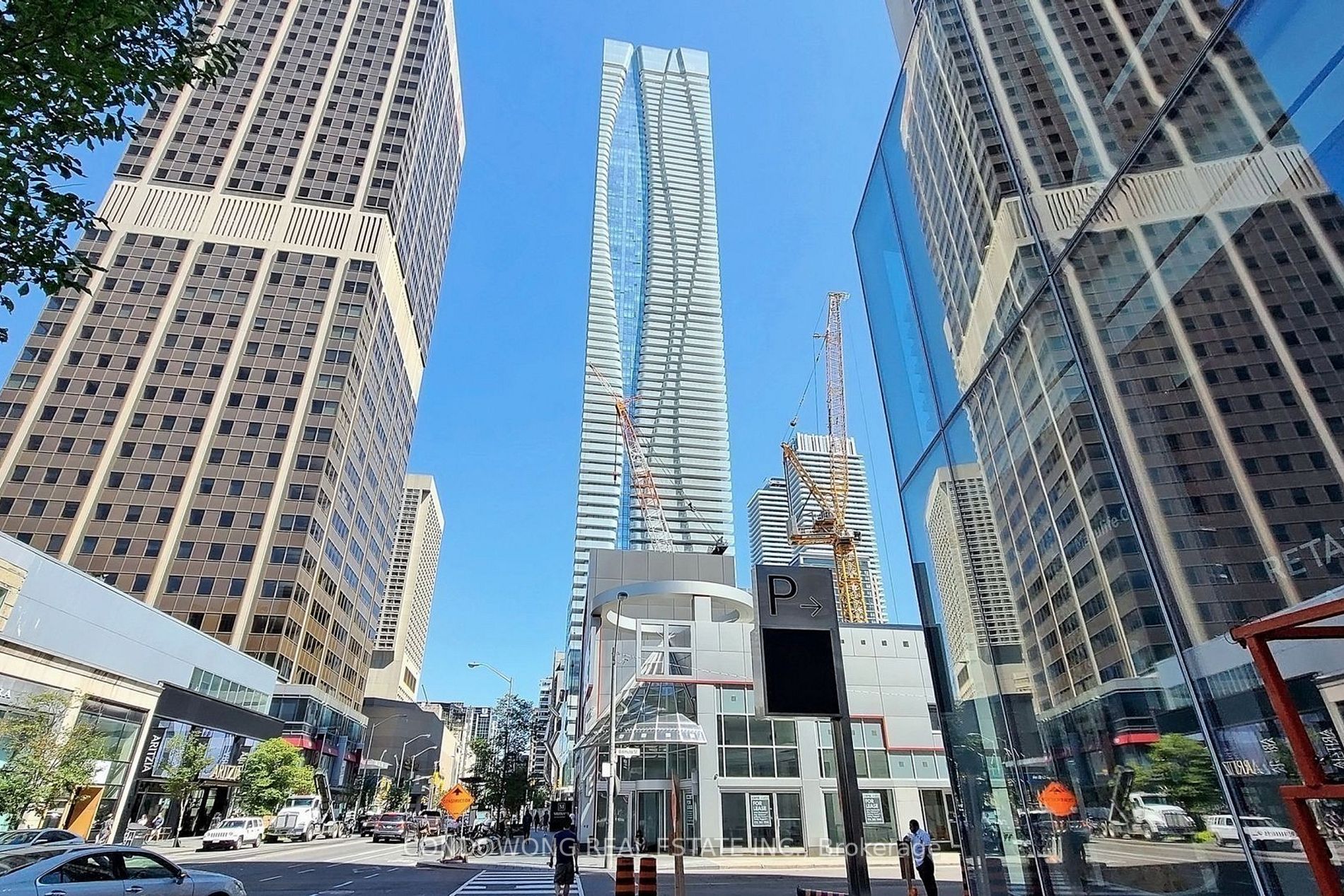 1 Bloor St E, #1710