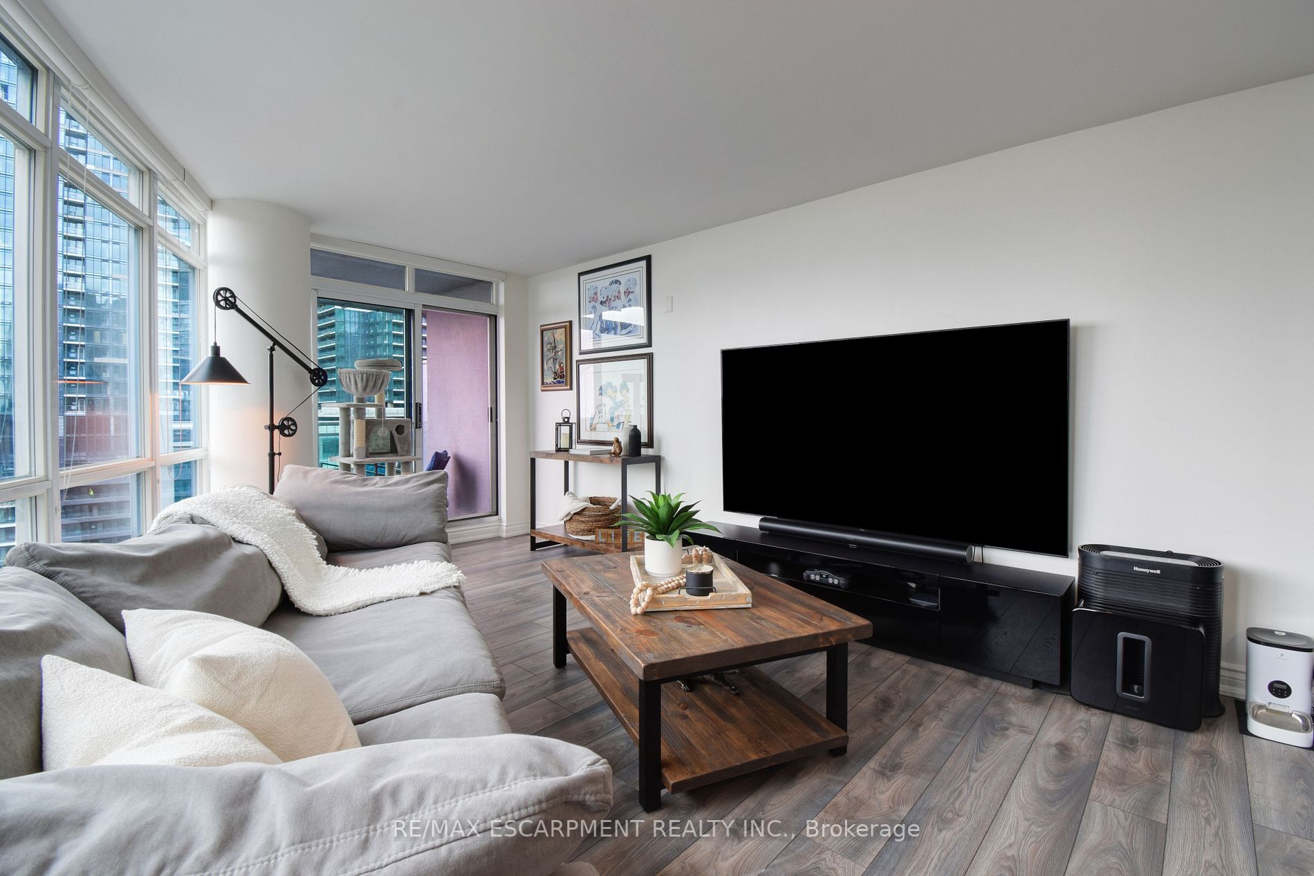 381 Front St W, #1908