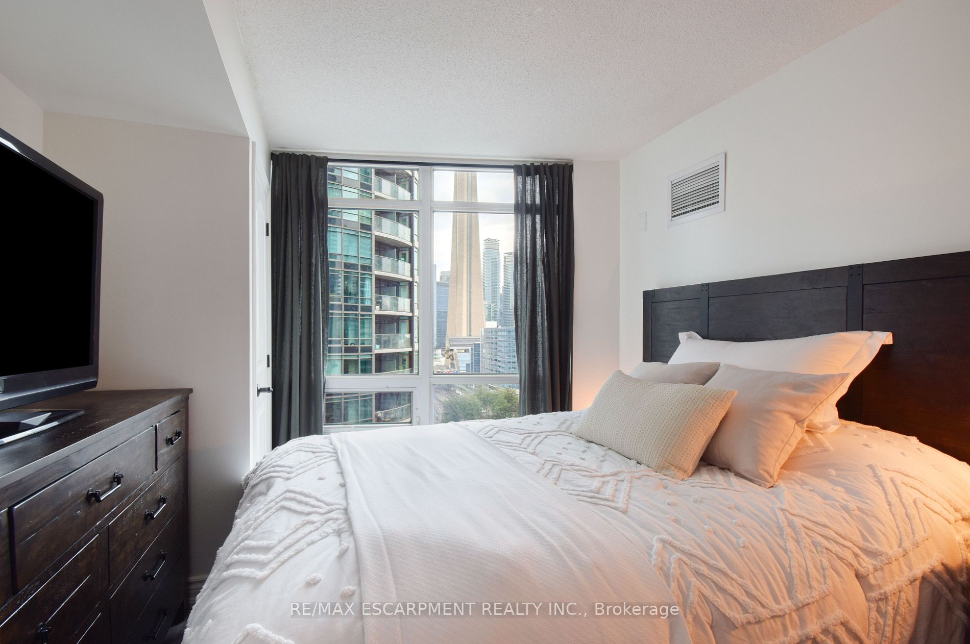 381 Front St W, #1908