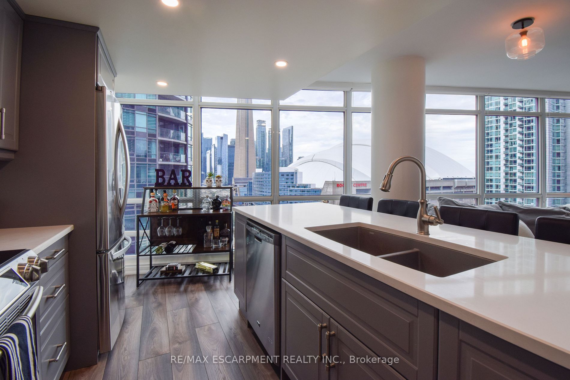 381 Front St W, #1908
