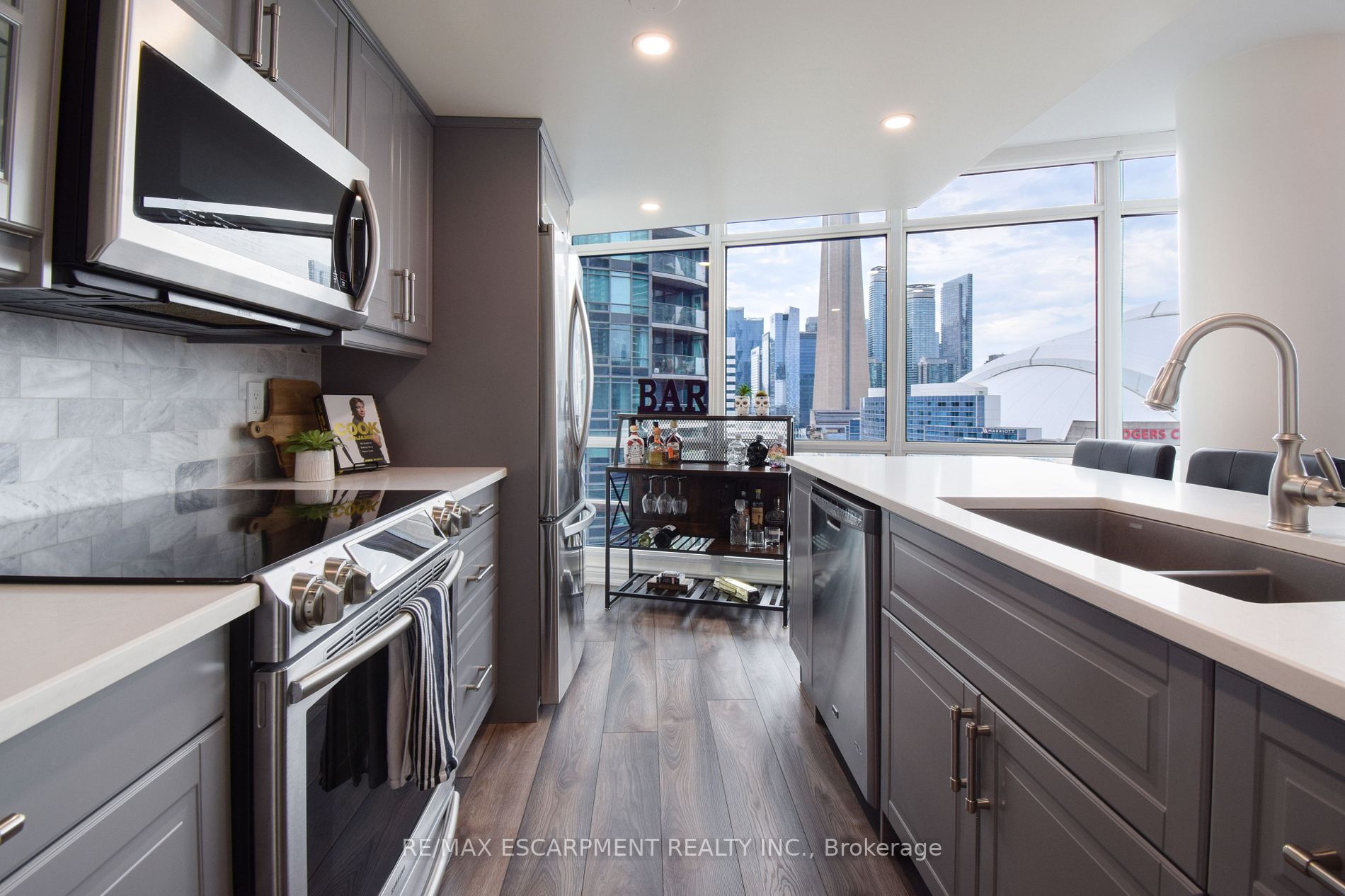 381 Front St W, #1908