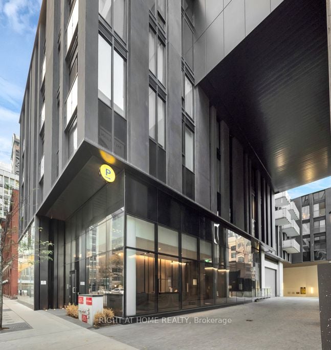 22 Lombard St, #502