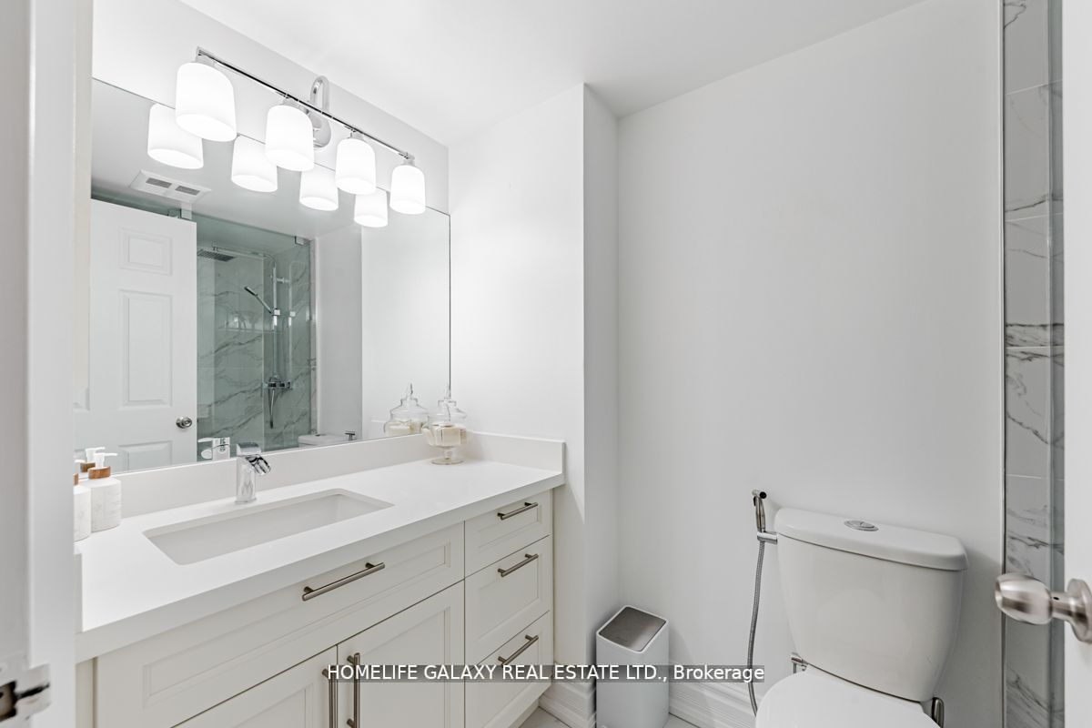 215 Wynford Dr, #404