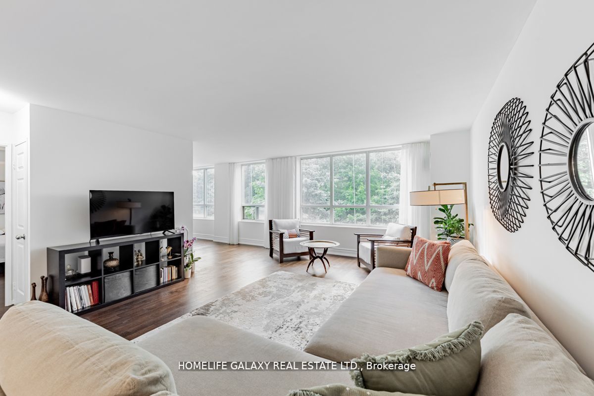 215 Wynford Dr, #404