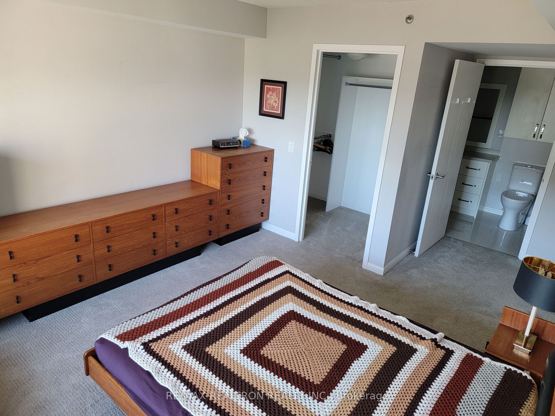 2 Neptune Dr, #801