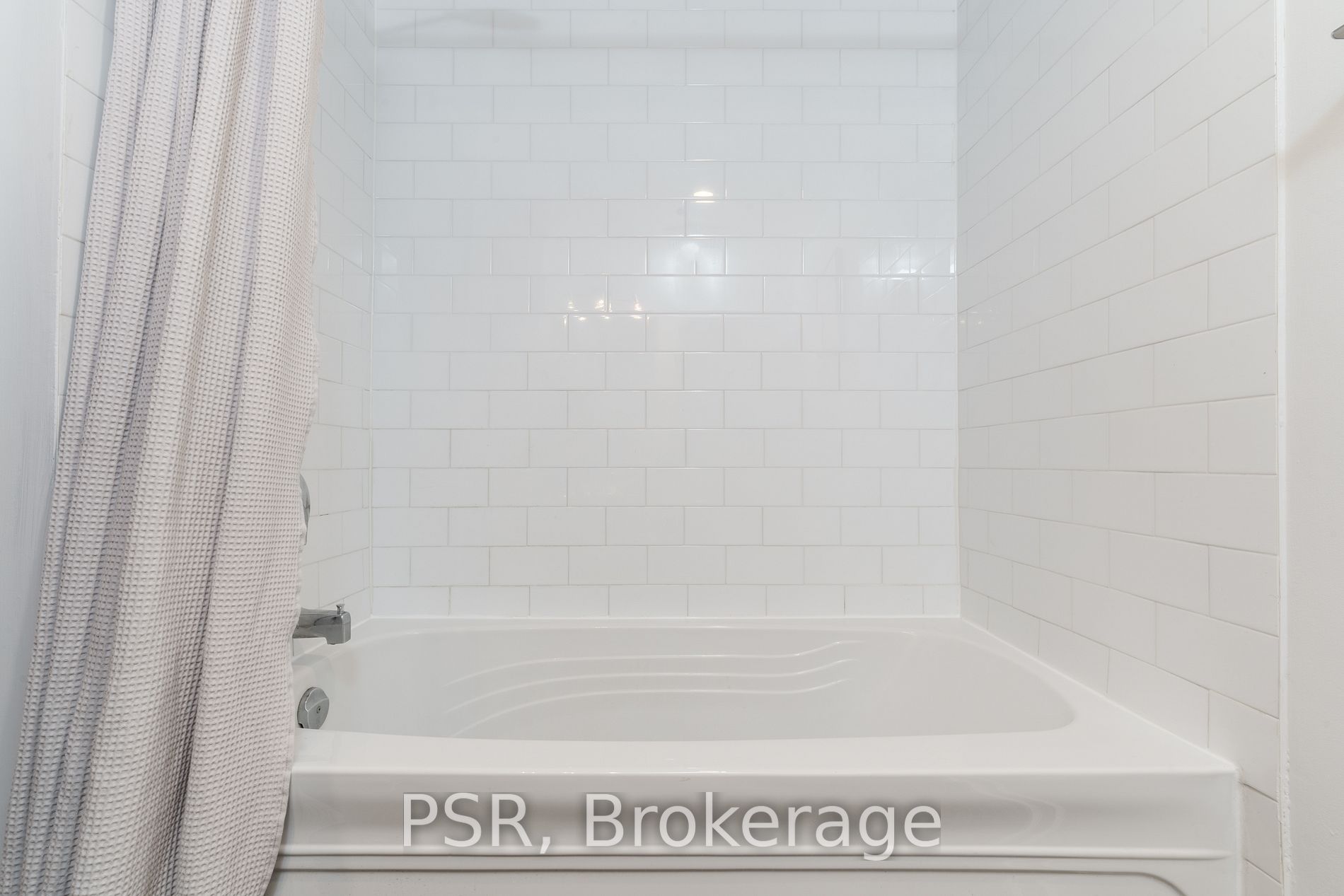 388 Richmond St W, #417