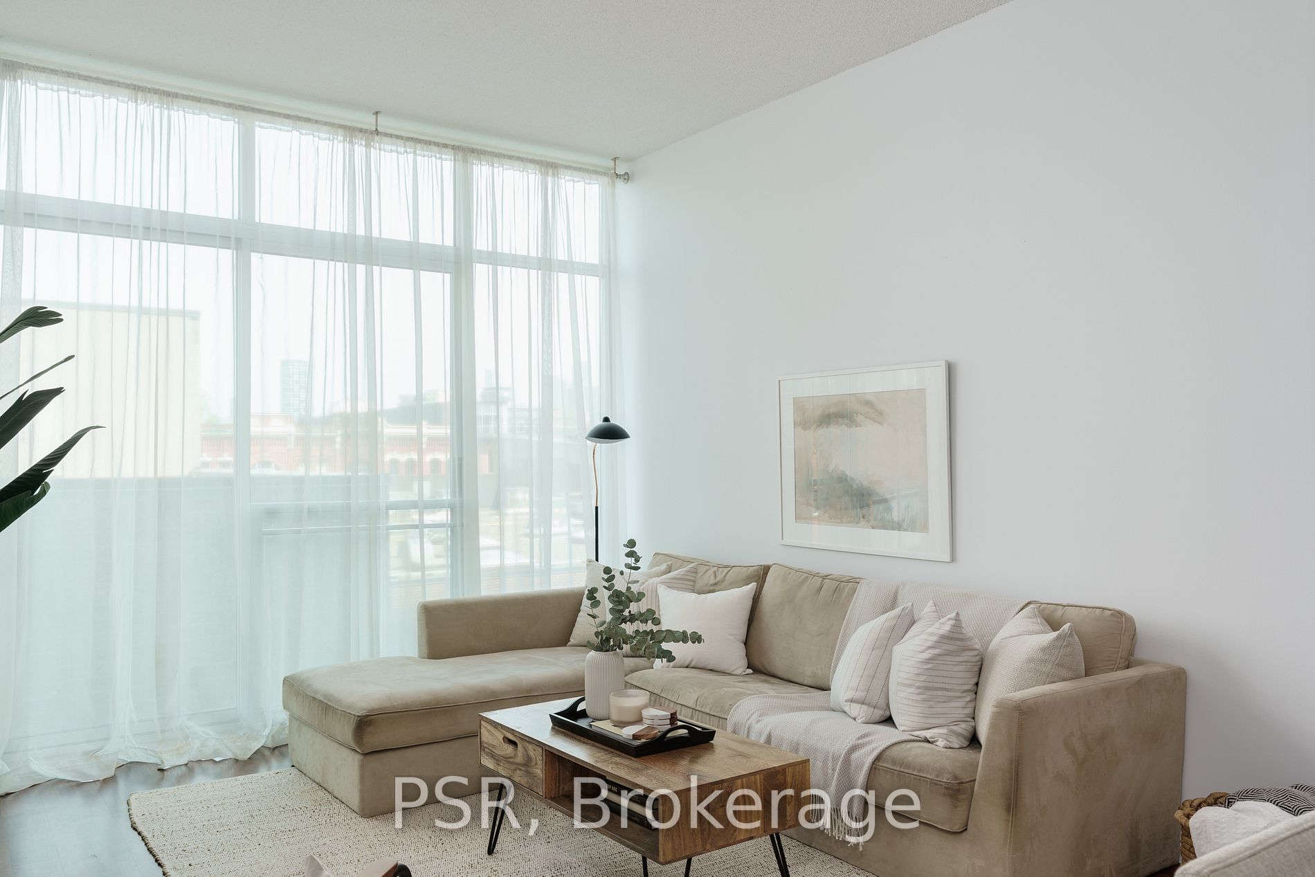 388 Richmond St W, #417
