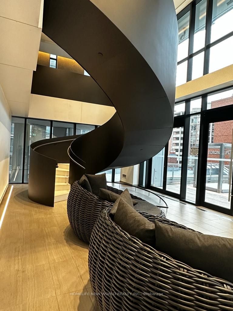 1 Yorkville Ave, #3507