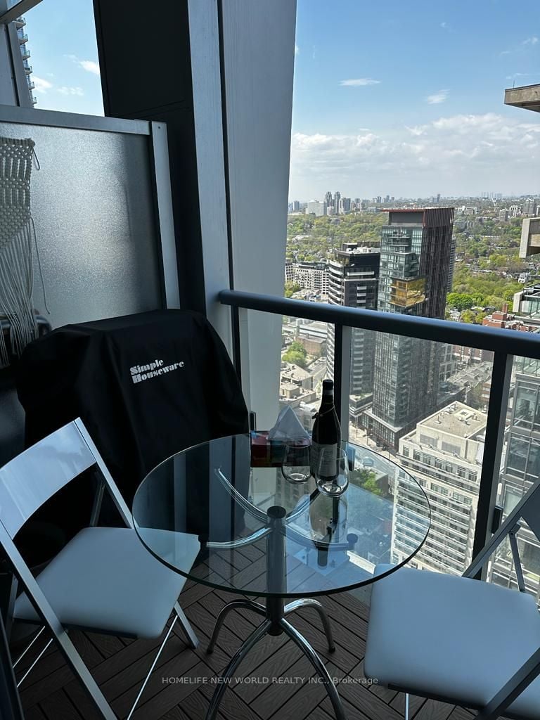 1 Yorkville Ave, #3507