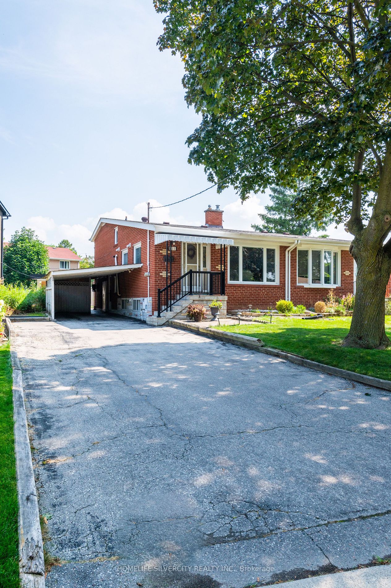 133 Tulane Cres