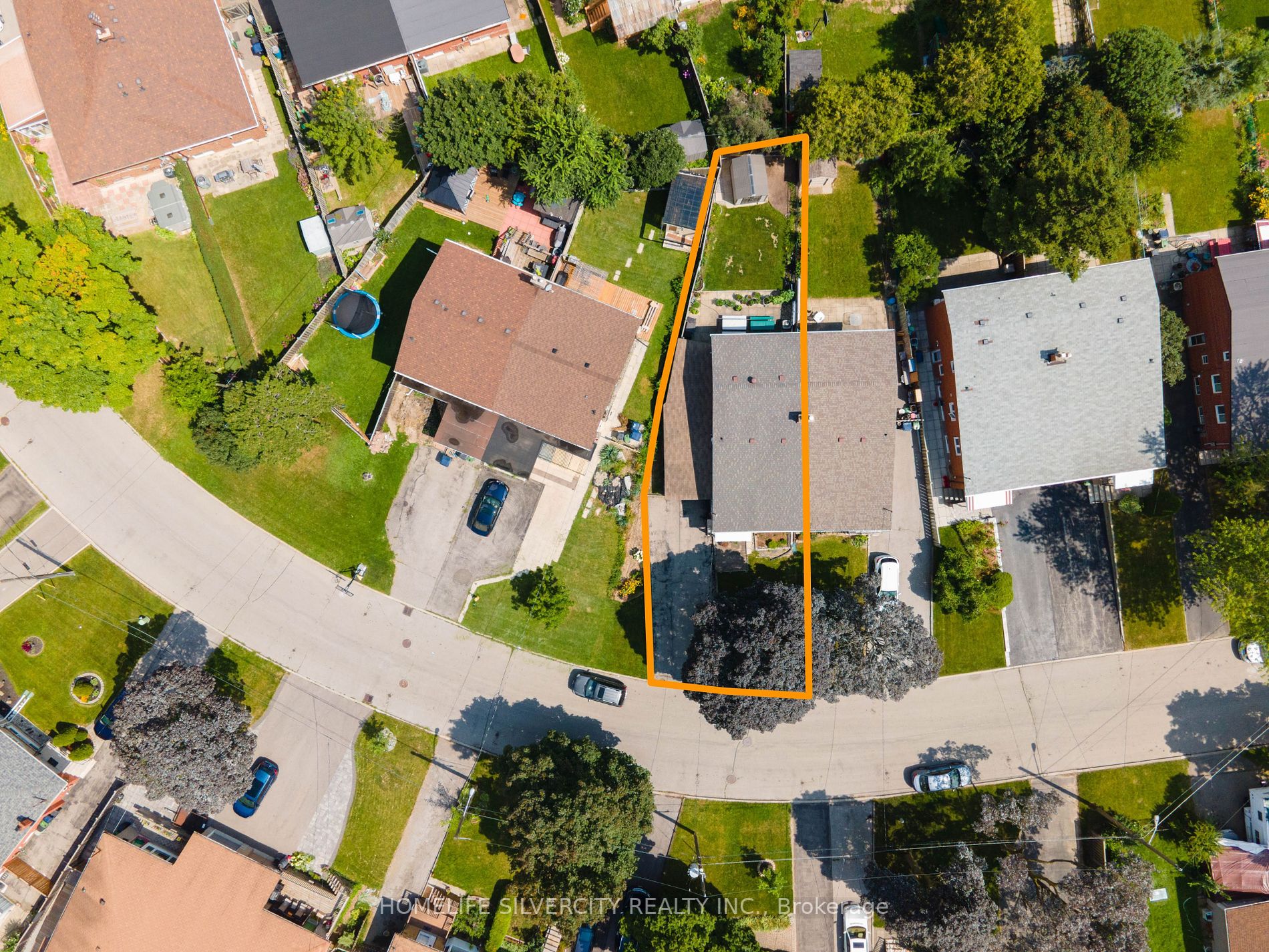 133 Tulane Cres