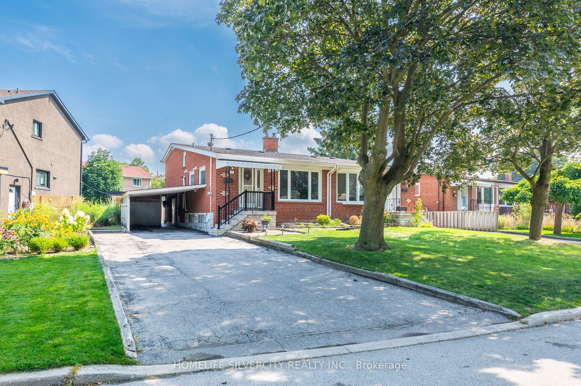 133 Tulane Cres