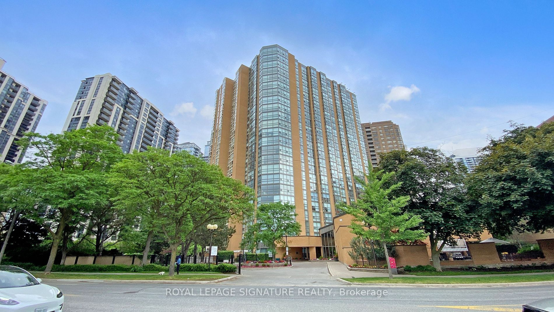131 Beecroft Rd, #1505