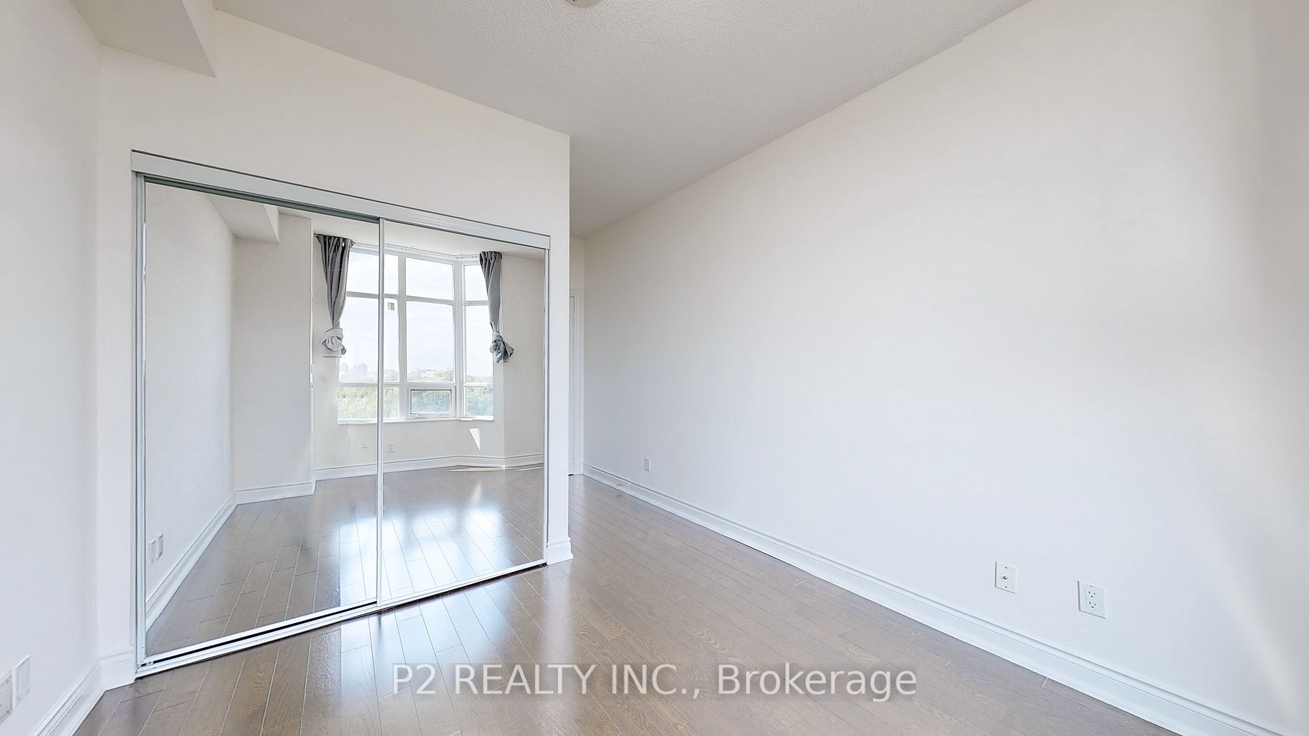 10 Bloorview Pl, #704