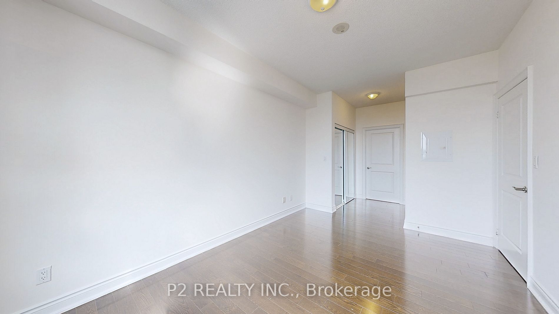 10 Bloorview Pl, #704