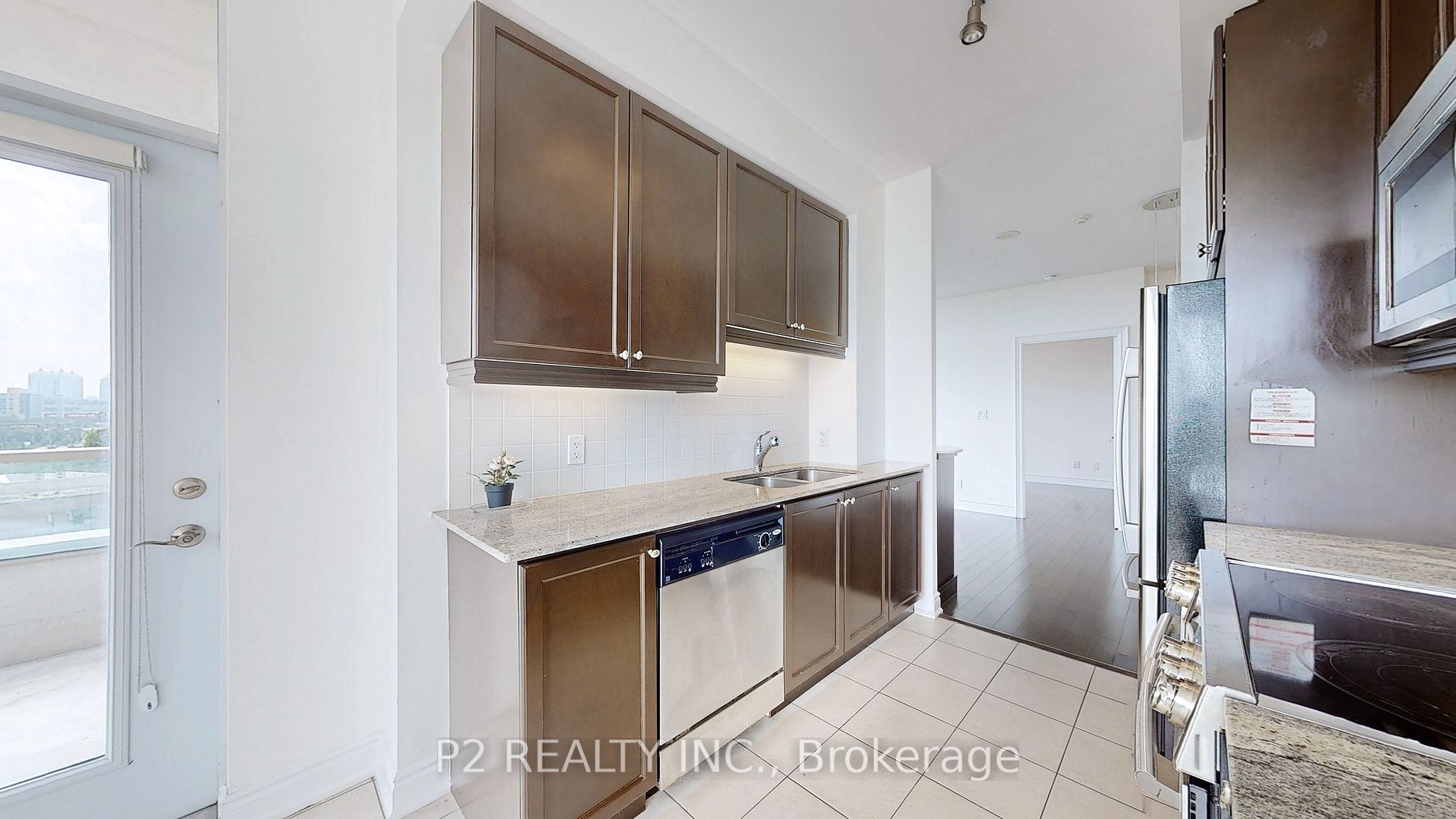 10 Bloorview Pl, #704