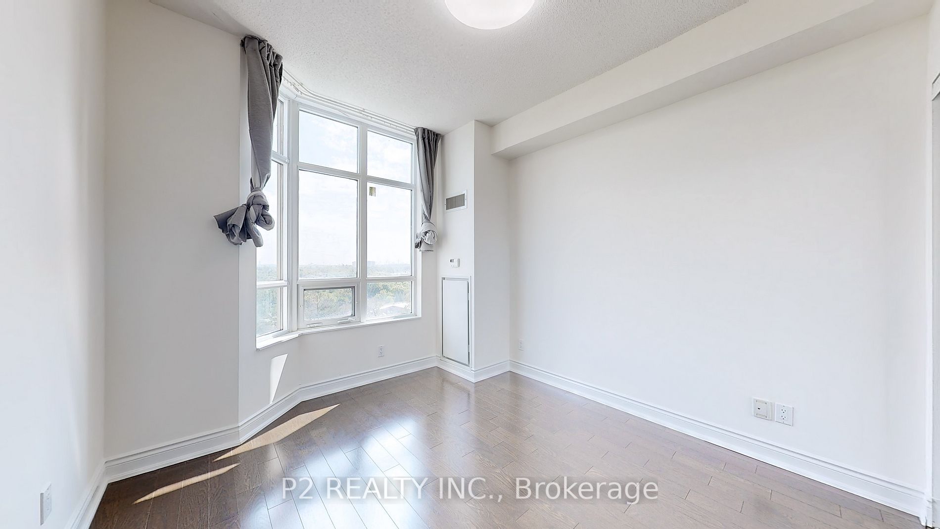 10 Bloorview Pl, #704