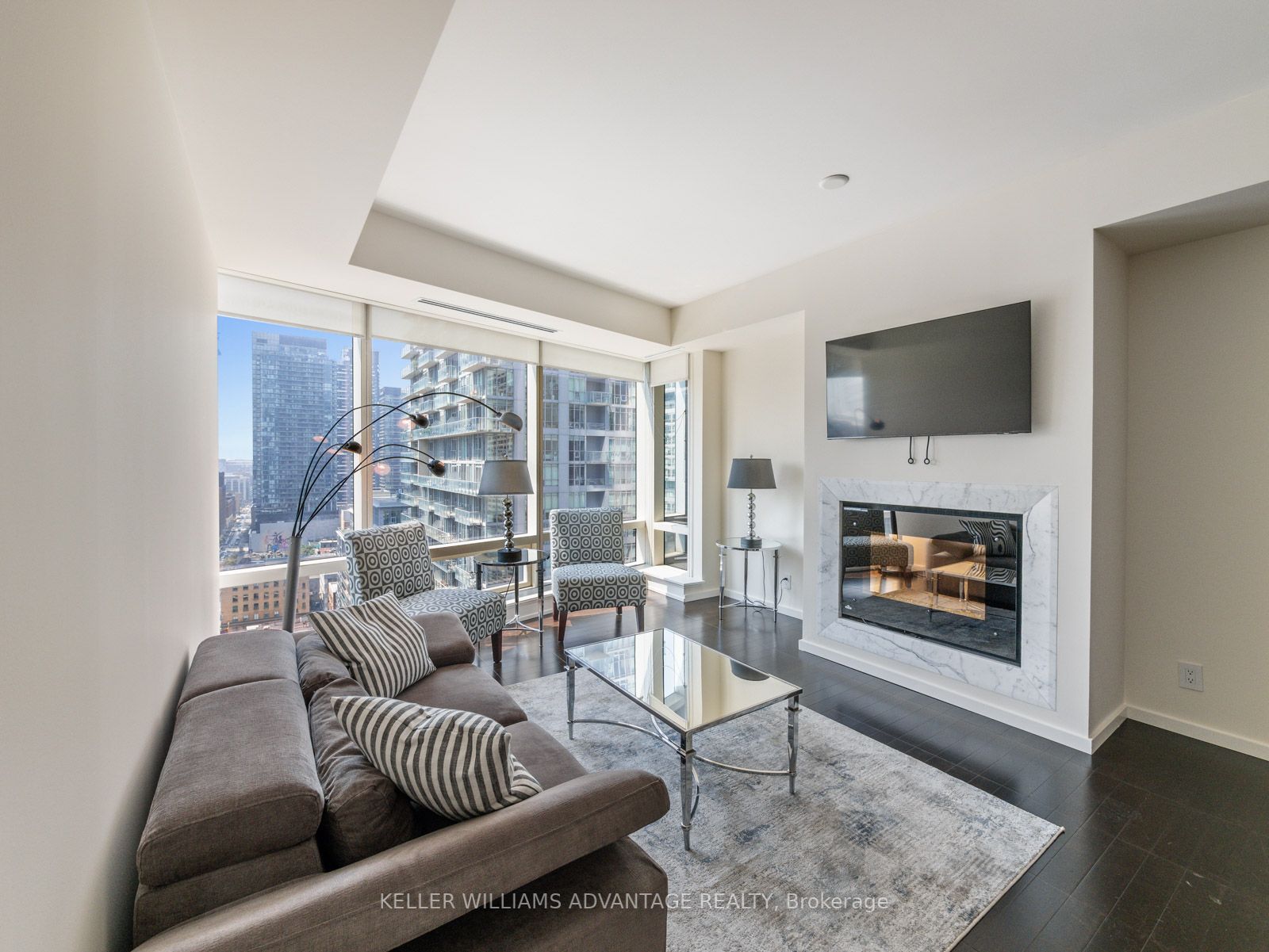 180 University Ave, #2102