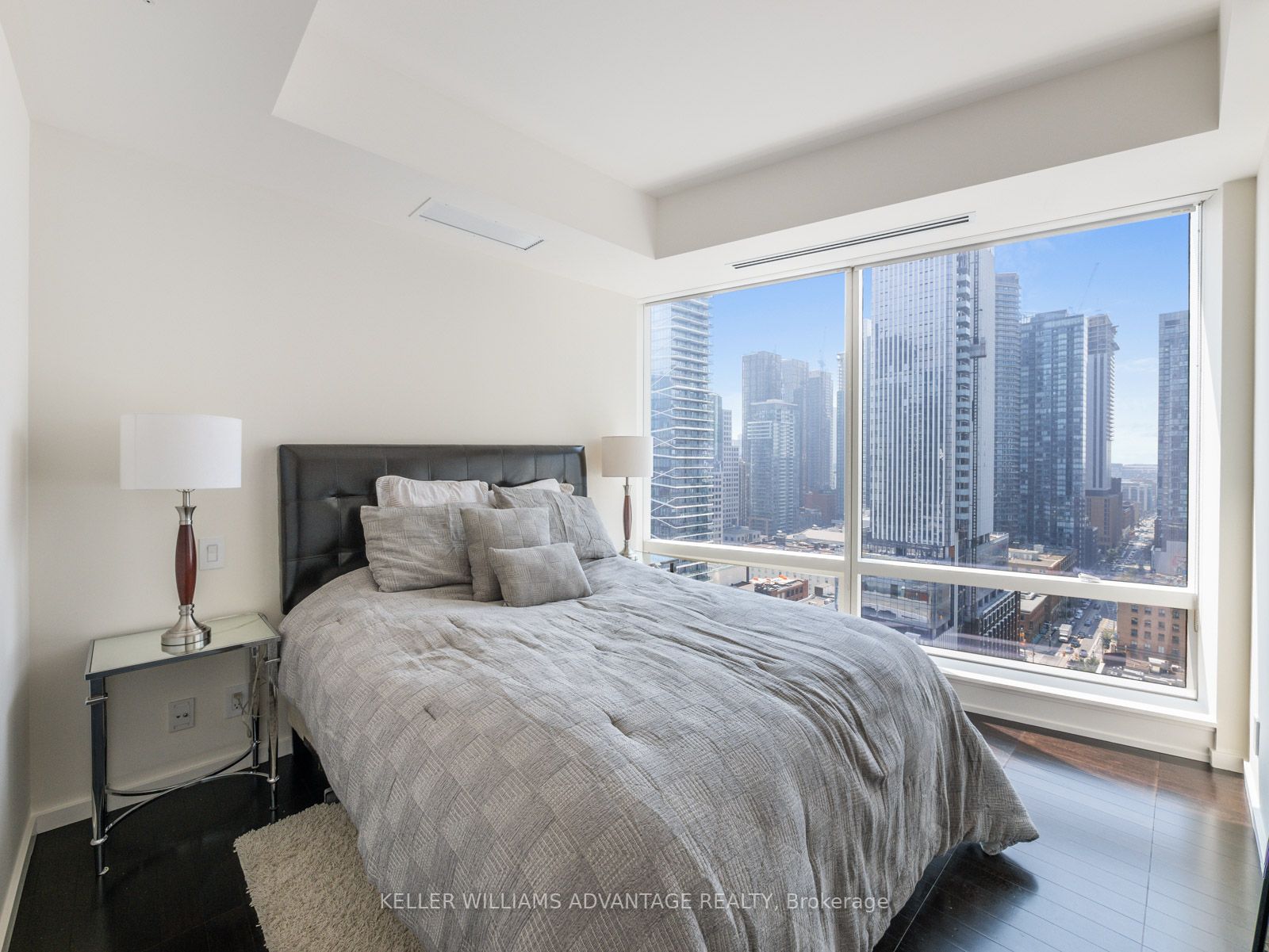 180 University Ave, #2102