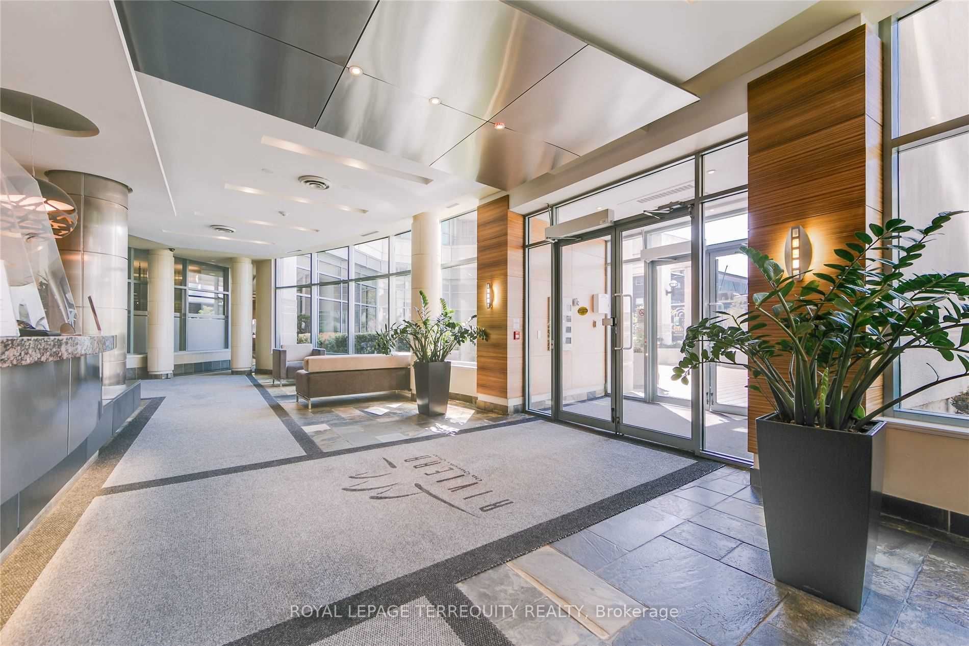 228 Queens Quay W, #1202