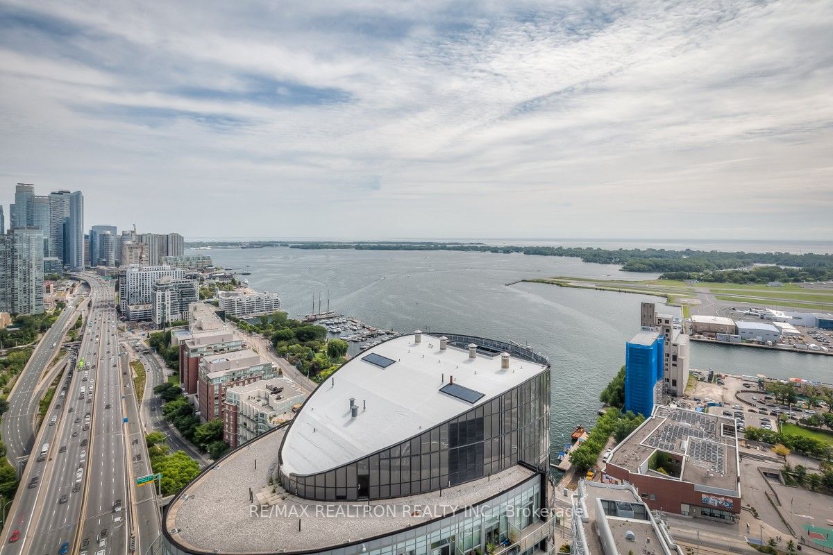 17 Bathurst Street, #4212