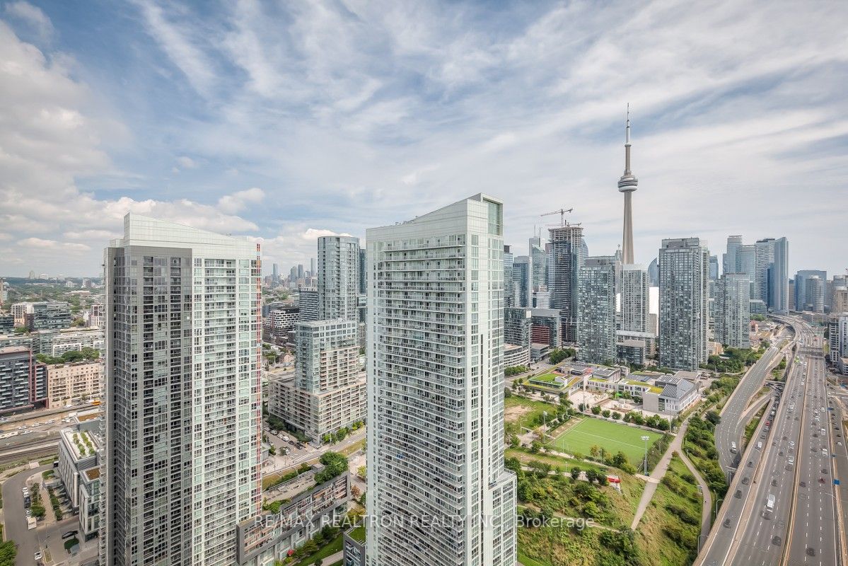 17 Bathurst Street, #4212