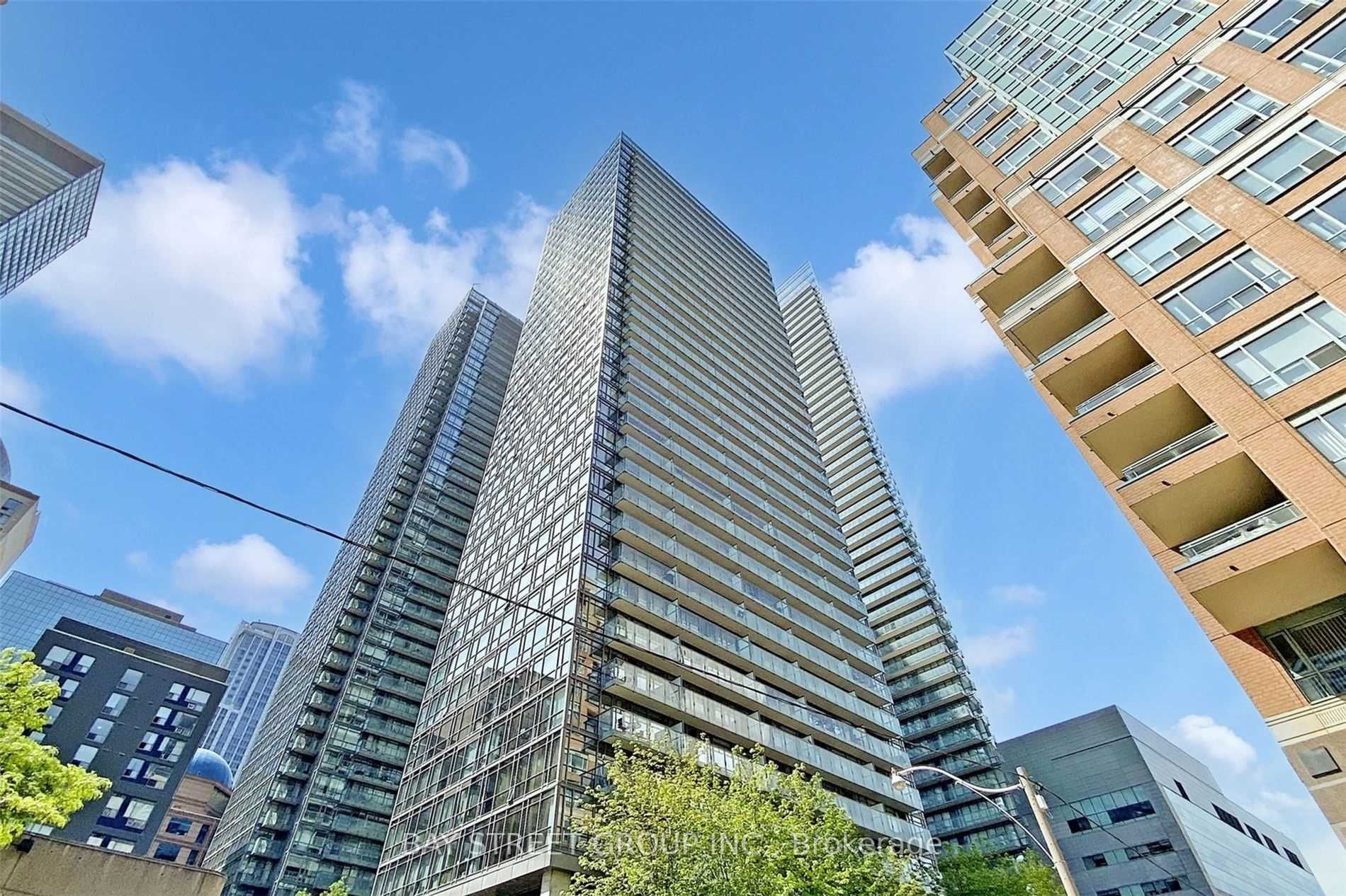 37 Grosvenor St, #305