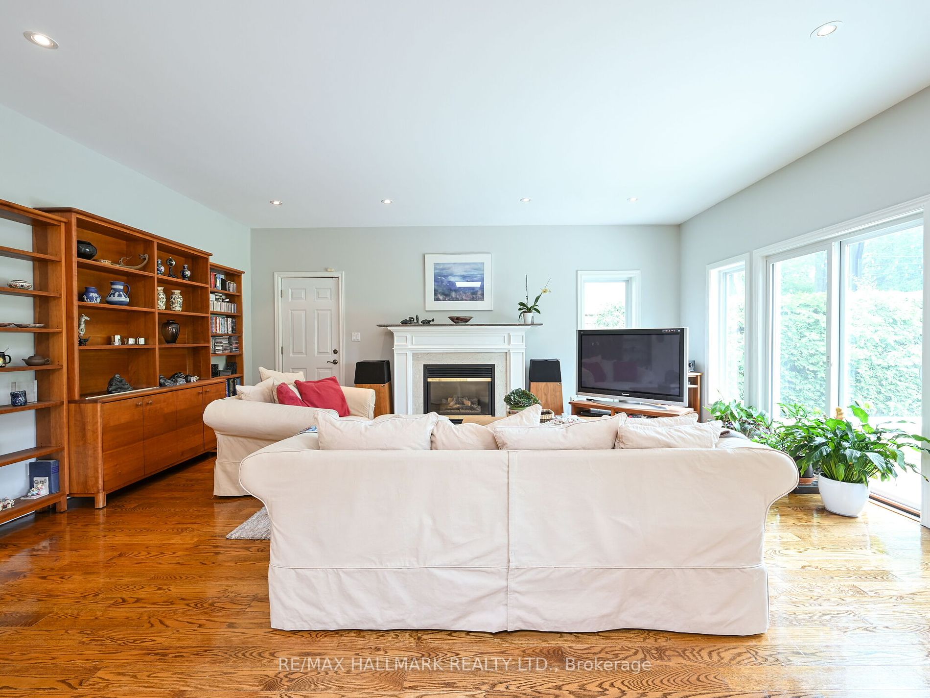98 Dinnick Cres